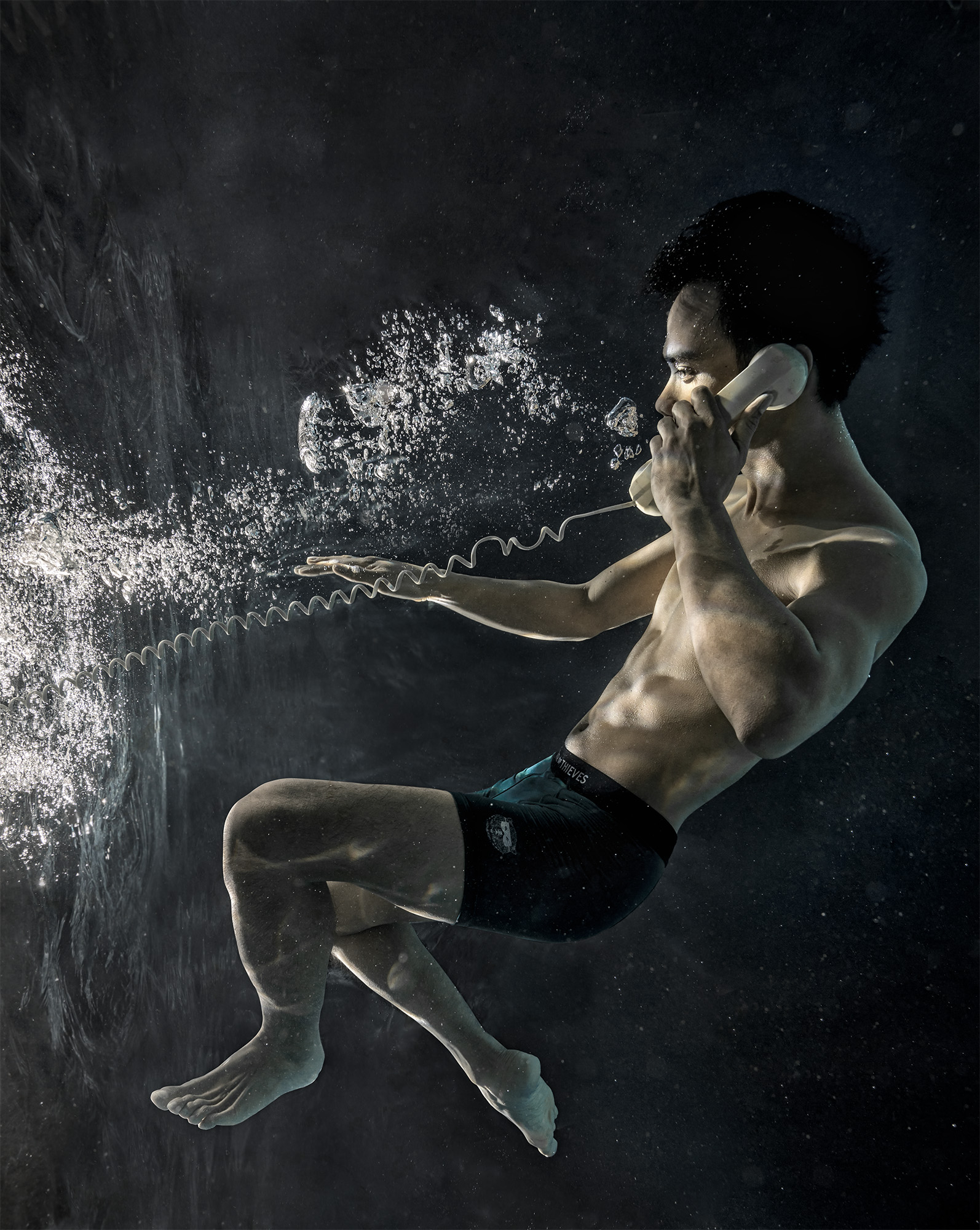 people underwater photography